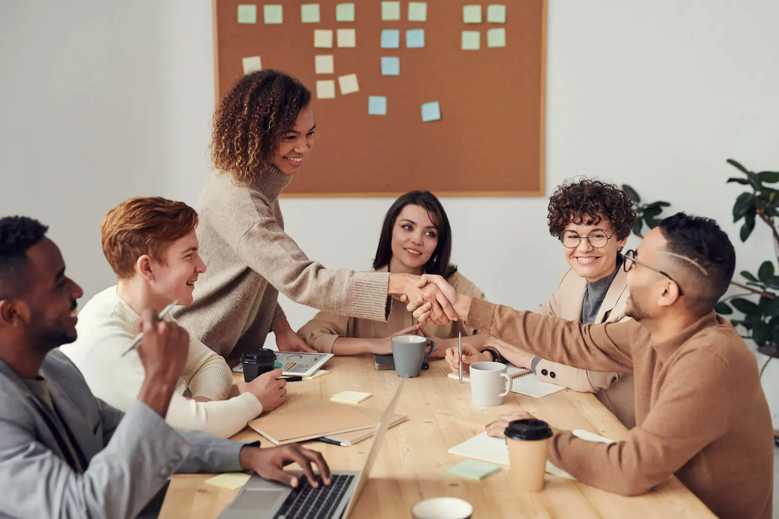 pros-and-cons-of-rehiring-former-employees pros and cons of rehiring former employees
